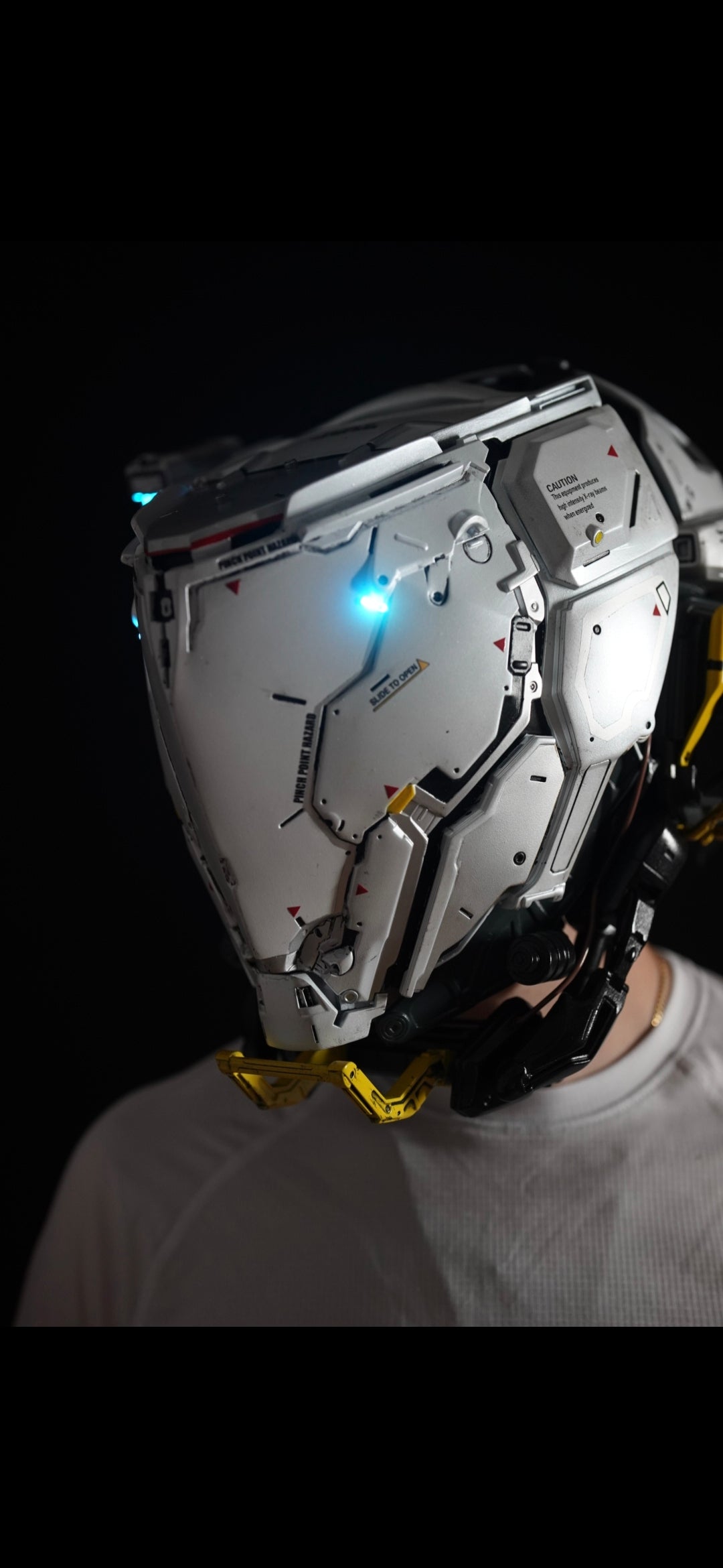 PRAGMATA helmet replica (only helmet)